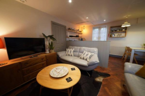 Stunning Coach House Apartment in Walmer Deal